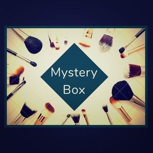 Makeup & Beauty Mystery Box